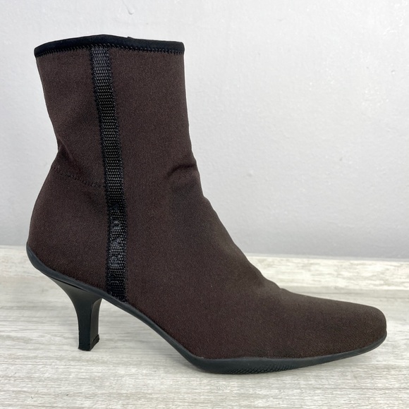 PRADA Donna brown microfiber pointed toe kitten heel ankle boots size 5.5 - Picture 1 of 16